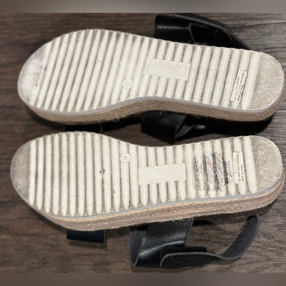 C Comfort Black Platform Sandals Sz 9, GUC - Picture 5 of 6